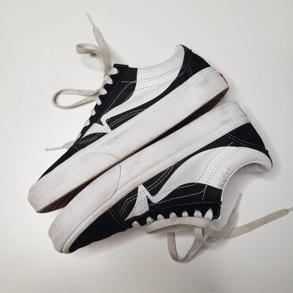 Vans Old Skool Skate Shoes Lace Up Women's 6.5 Black White Graphic Print - Picture 6 of 11